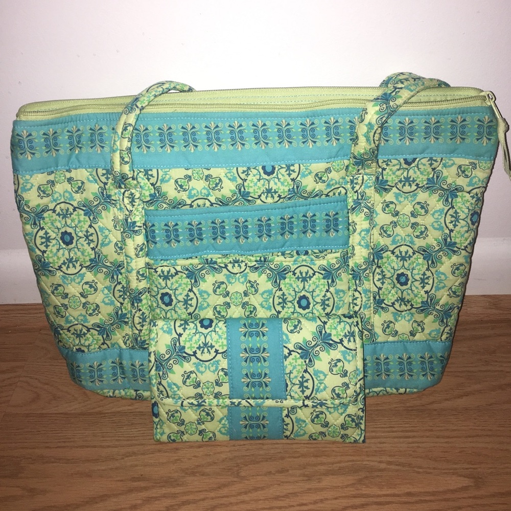 Vera Bradley Tote AND Wallet Set ✨💙