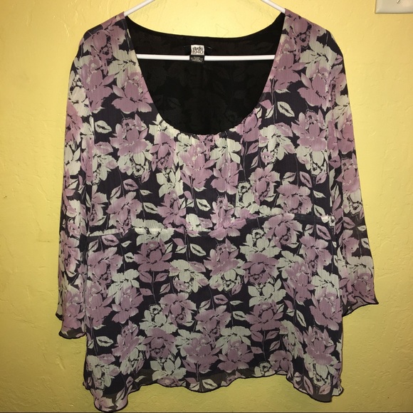 Studio 1940 Tops - 🎉 HP 🎉 Studio 1940 Black & Lilac Blouse Top EUC