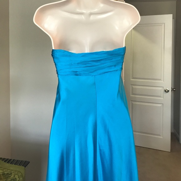 Silk blue sweetheart style gown - Picture 2 of 6