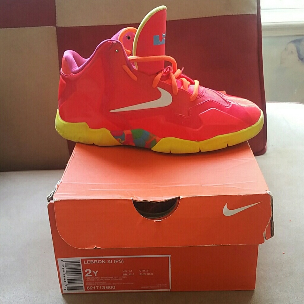 Sneakers