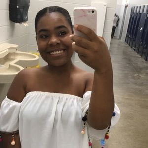 Meet your Posher, Jamesha