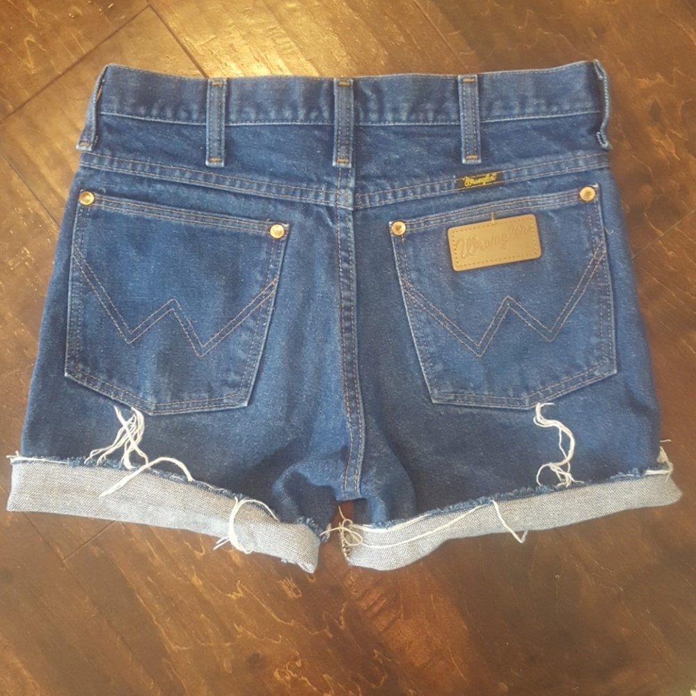 Highwaisted Wrangler Cut Off Shorts
