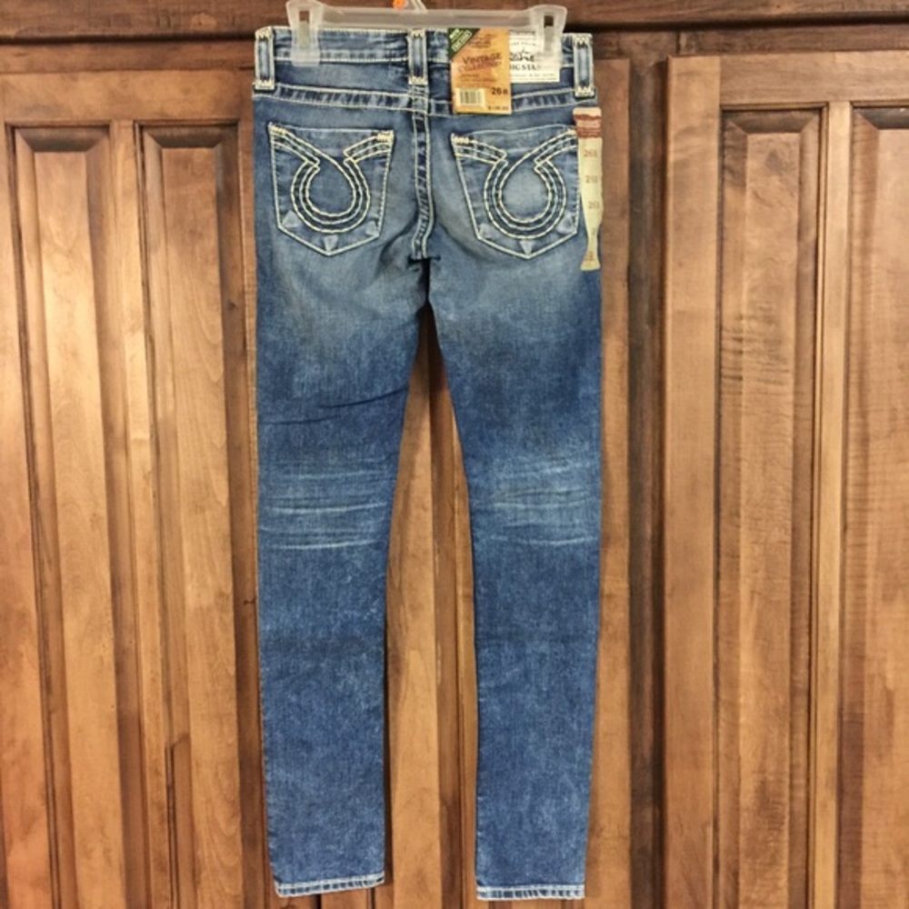 ISO these jeans in a size 26!