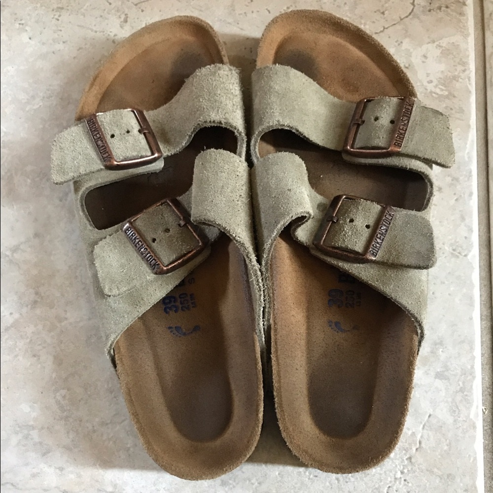 Birkenstocks women's size 39 - taupe color