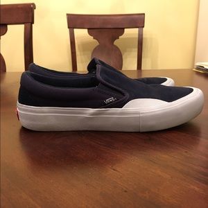 Vans slip on pro