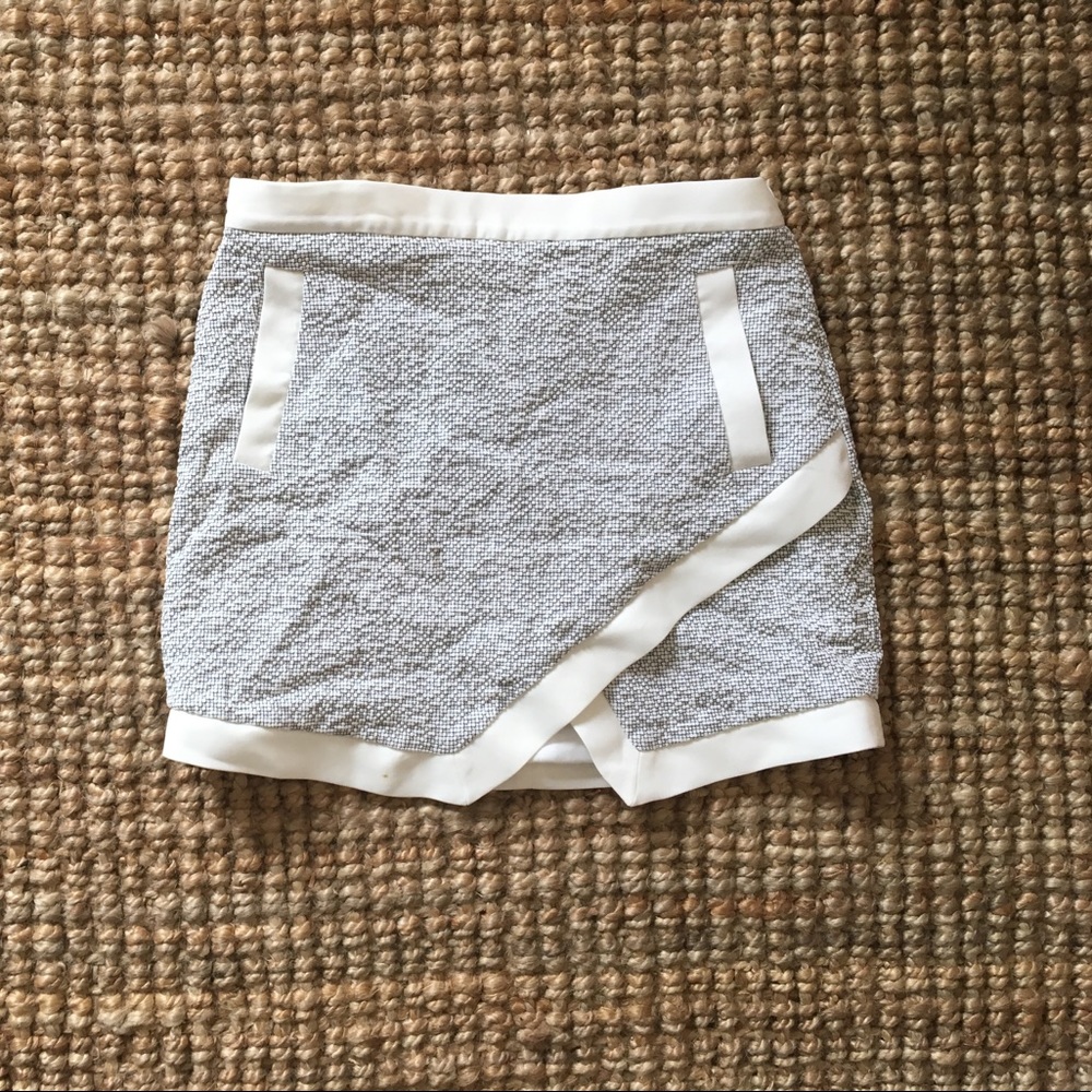 Banana Republic White Skirt