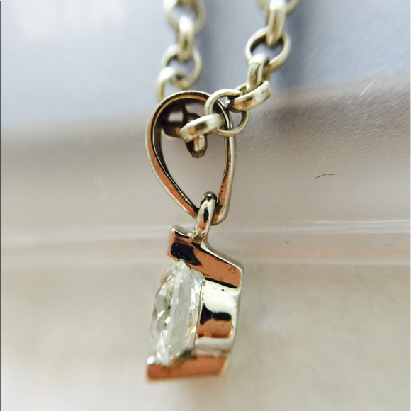 Round Brilliant Diamond Necklace - Picture 3 of 8