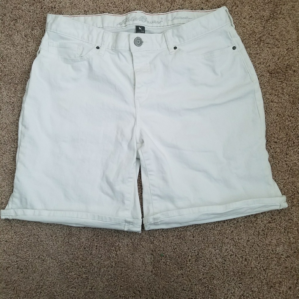Size 10 white Eddie Bauer boyfriend shorts