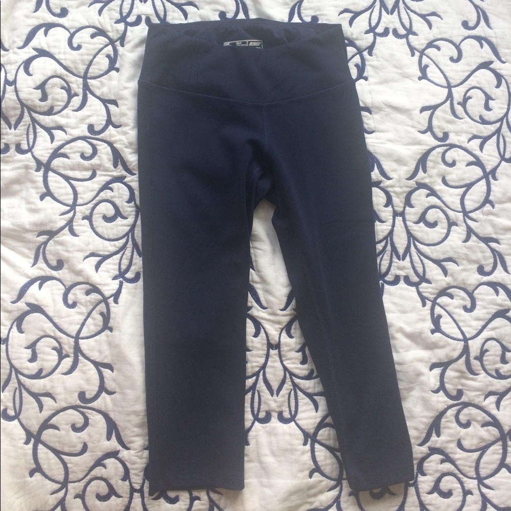 30% off bundles! New Balance capri