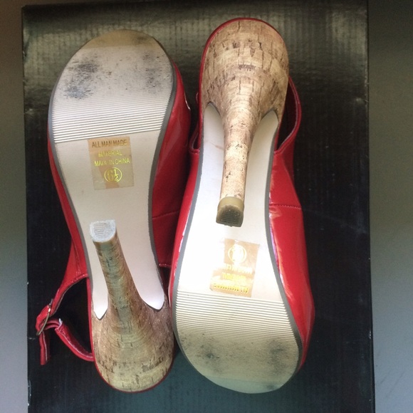 JustFab - Red patent faux leather heels, cork heel - Picture 3 of 4