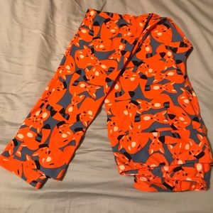 Lularoe Fox leggings size TC in EUC