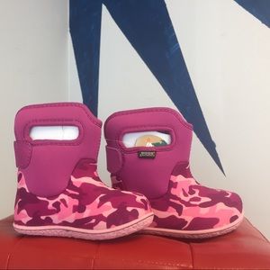 Baby Bogs Pink Camo Size 6