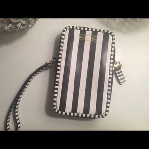 Henri Bendel wallet