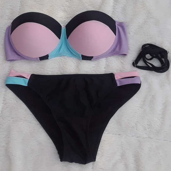 Other - 🍁5 for $25 NWT bikini set
