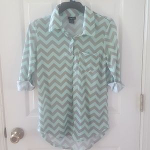 Chevron button up