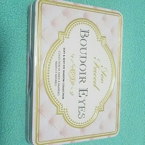Too Faced Boudoir Eyes palette
