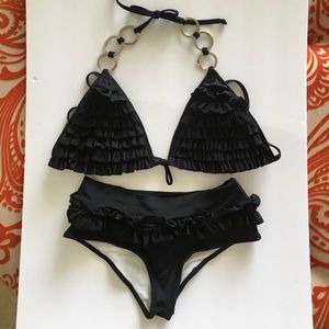 BLACK BIKINI  NWOT TOP SIZE M AND BOTTOM SIZE S