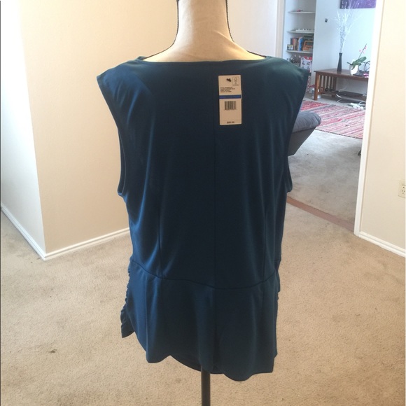 NWT Blue Top - Picture 3 of 6