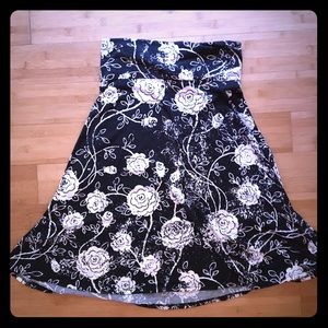 LuLaRoe Azure skirt size XS