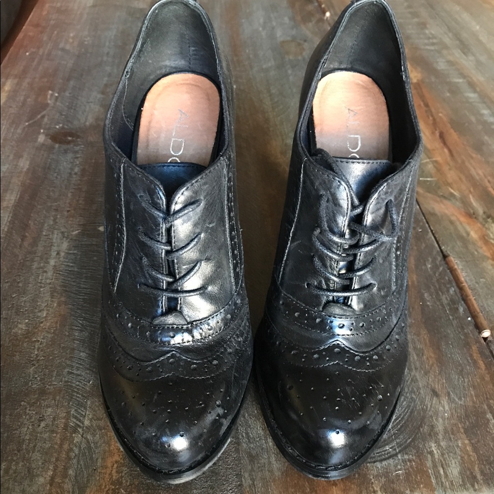 Aldo Black Leather Wingtip Booties Sz 38