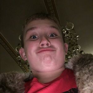 Meet your Posher, Logan