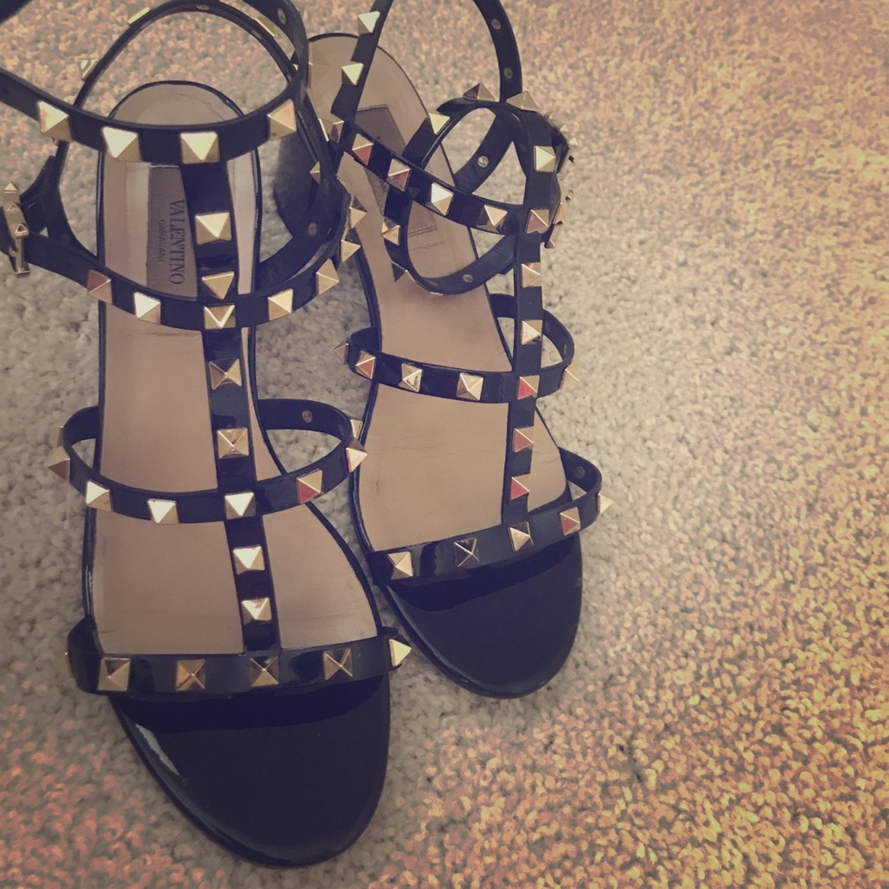 Shoes - Picture 1 of 5