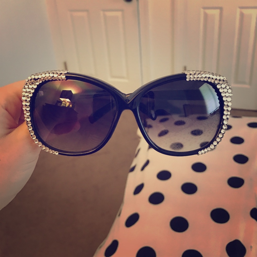 Rhinestone sunglasses!