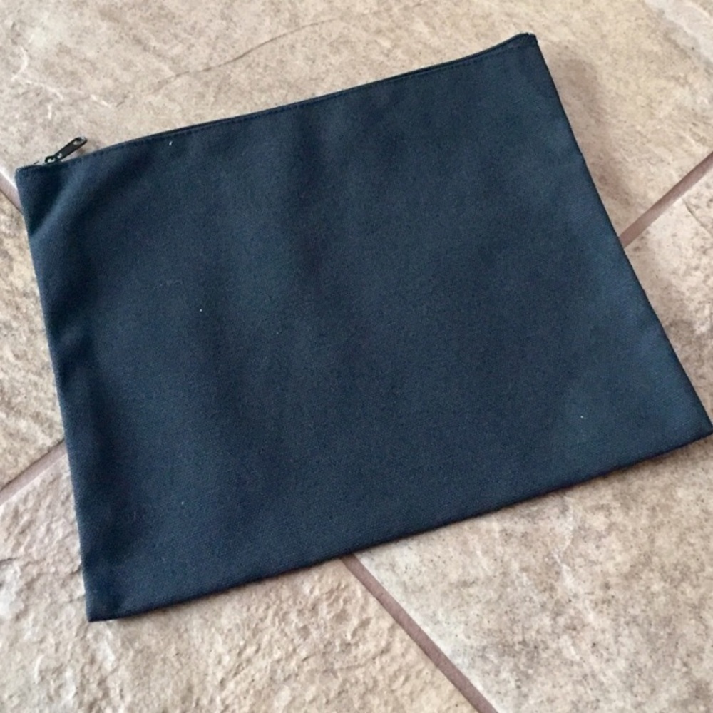 •LAST ONE• Cosmetic Bag - Picture 2 of 7