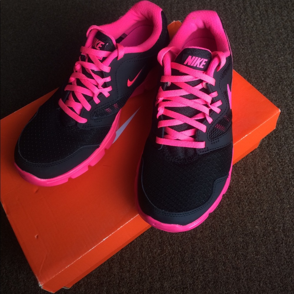 Nike flex experience 3 GS running shoes