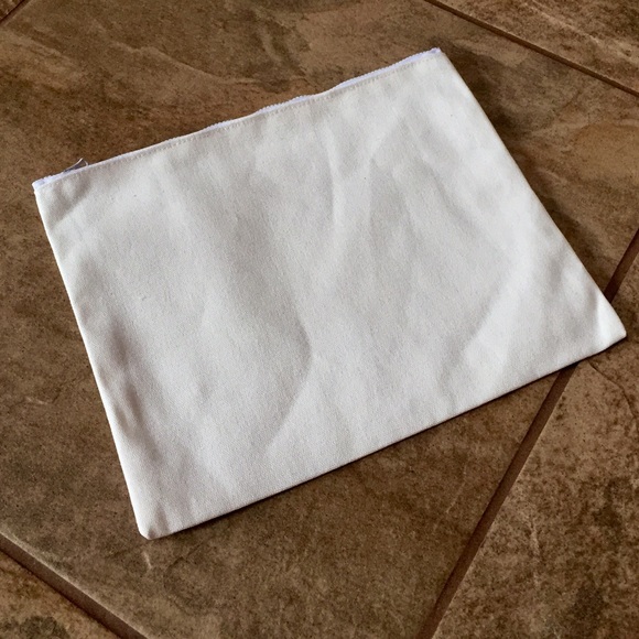 💥LAST ONE💥 Canvas Cosmetic Bag - Picture 6 of 8