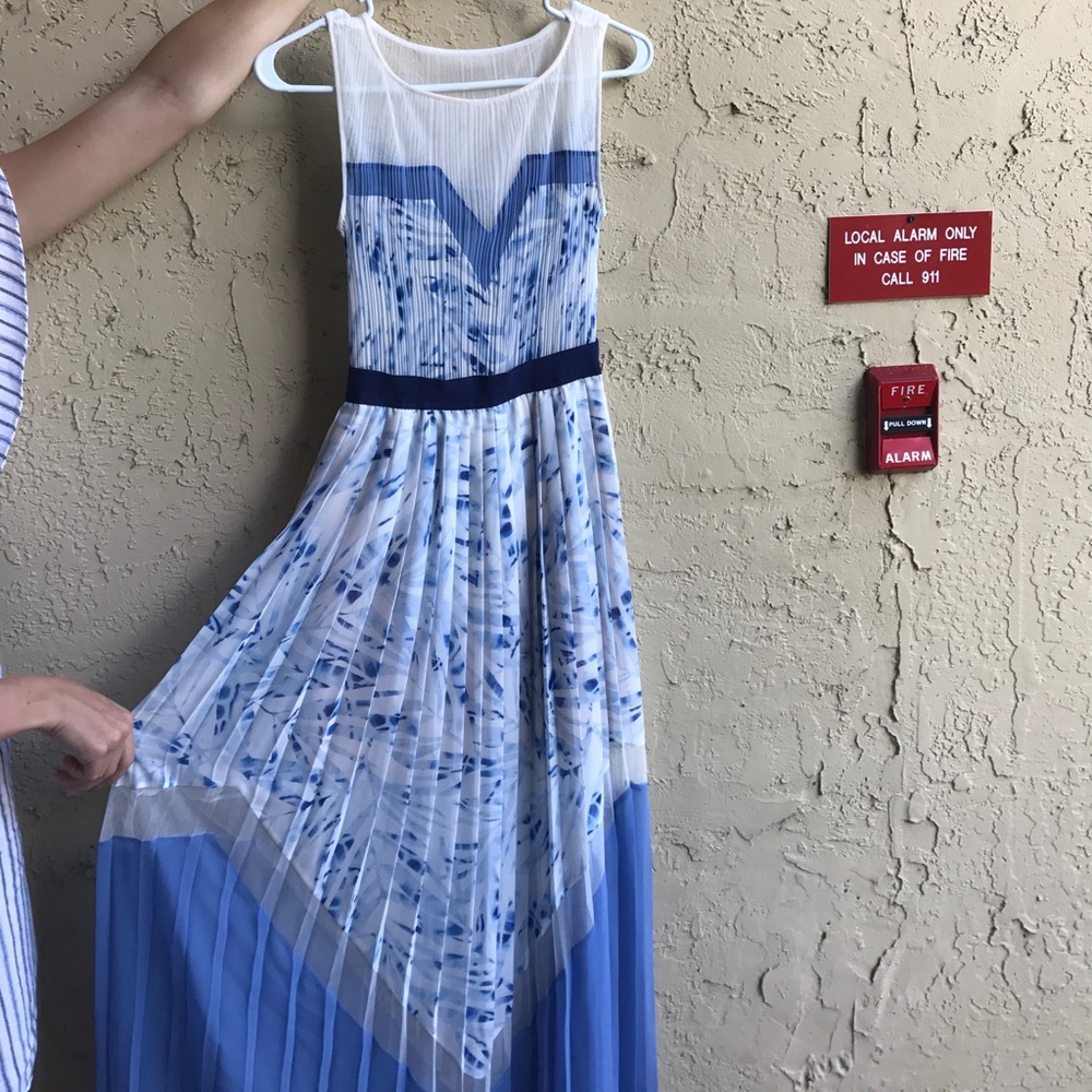 Bcbgmaxazria gown xxs