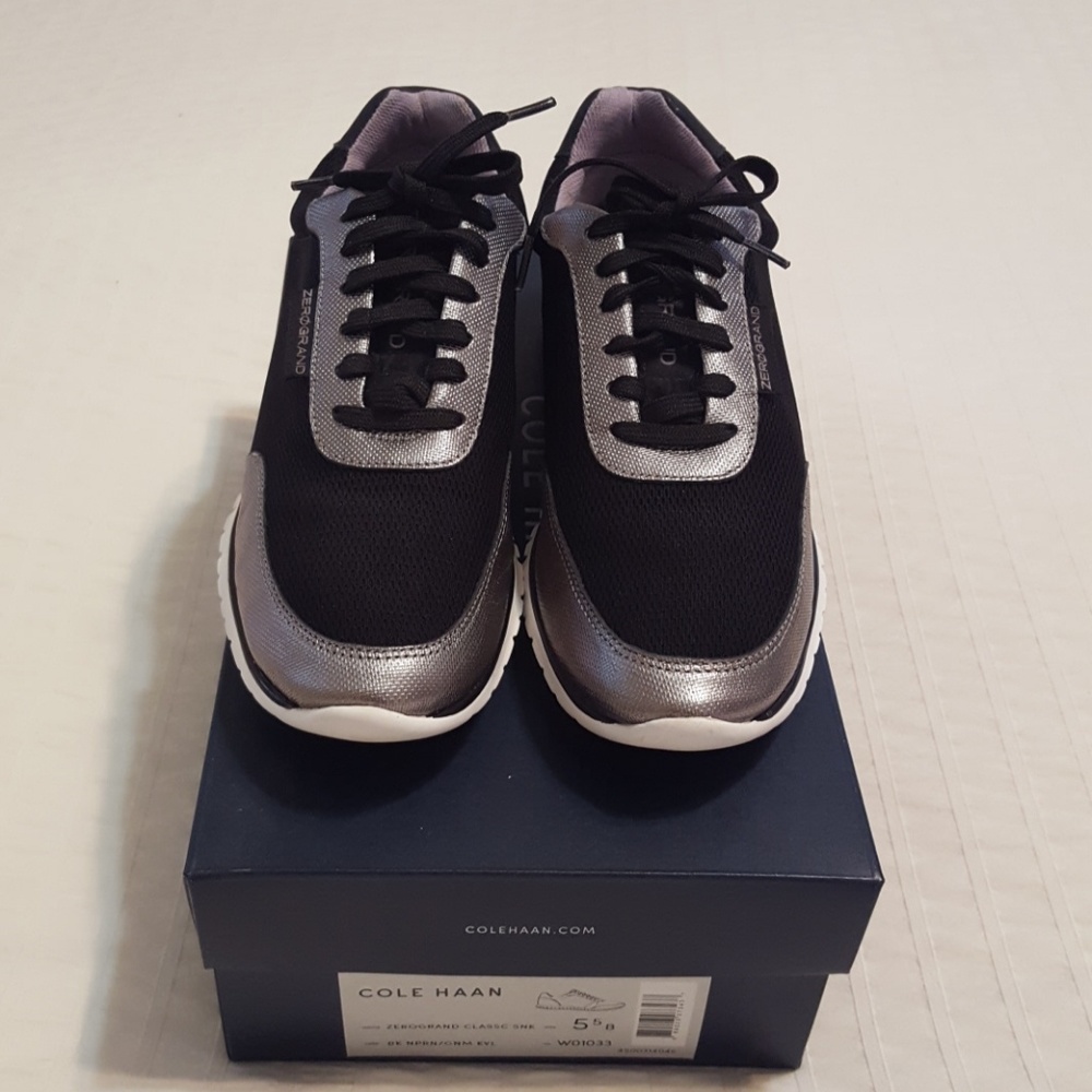Cole Hann Zero Grand  Classic Sneaker