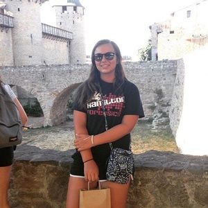 Meet your Posher, Abby