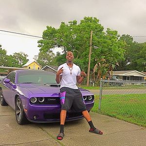 Meet your Posher, Manu