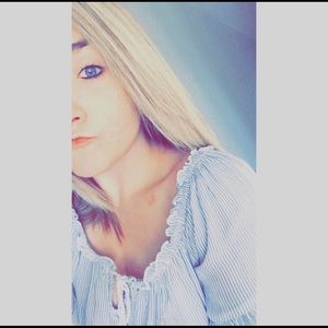 Meet your Posher, Caitlyn