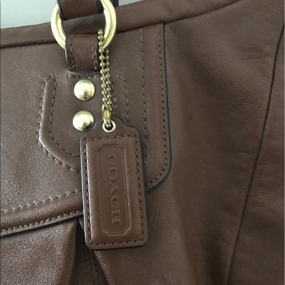 Coach leather handbag in medium brown - Picture 2 of 6