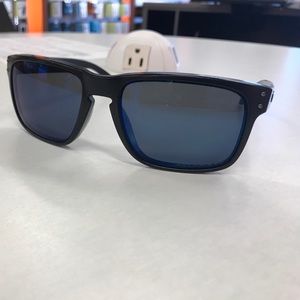 Polarized oakley sunglasses