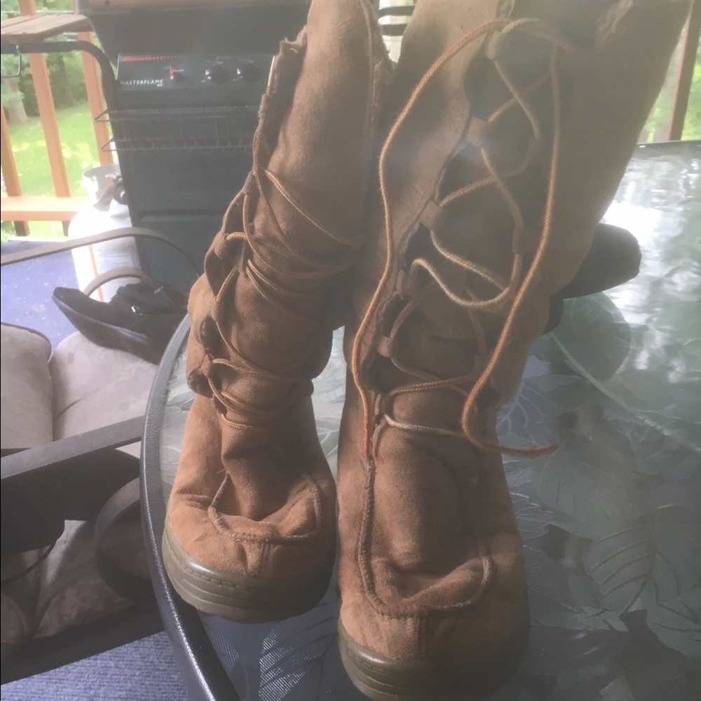 Knee high Tan suede Leather lace up boots