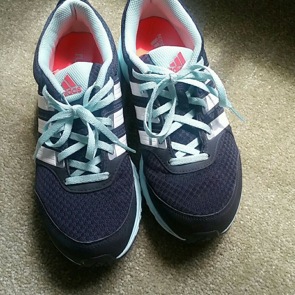 Adidas tennis shoes