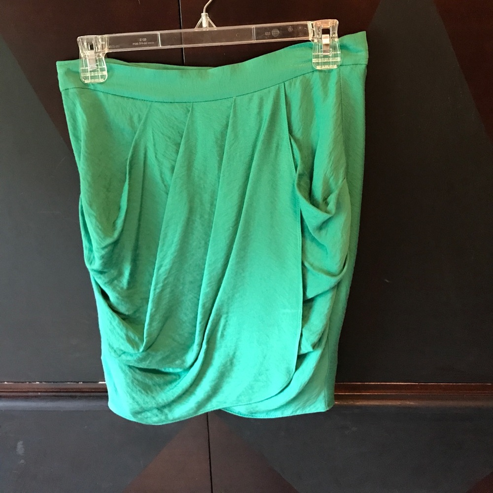 BCBG skirt size 6