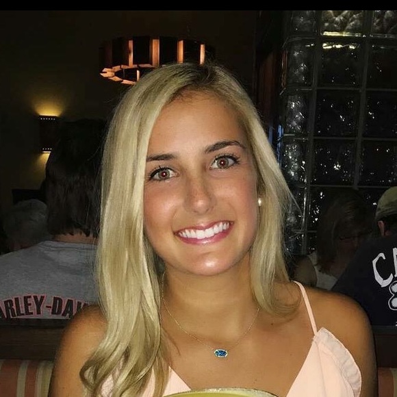 Meet your Posher, Molly - Picture 1 of 1