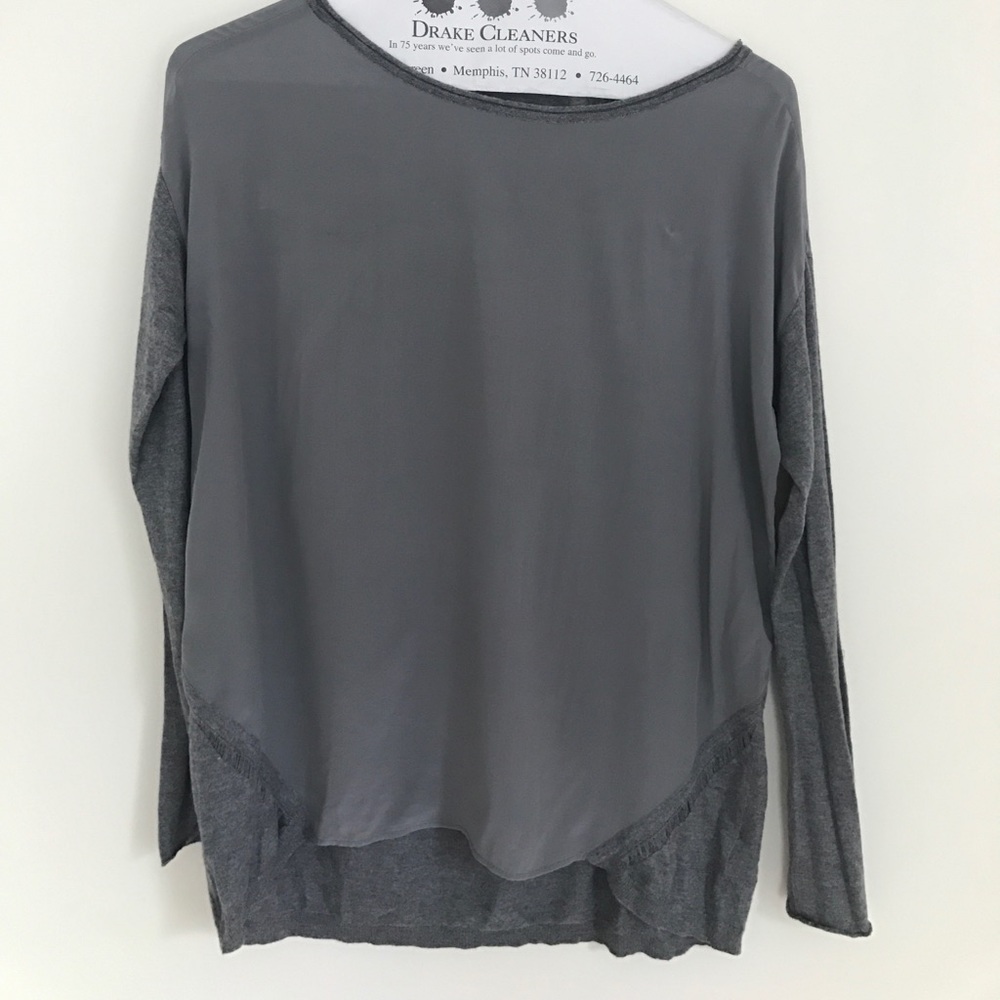 Ella Moss grey silk shirt with sweater sleeves!