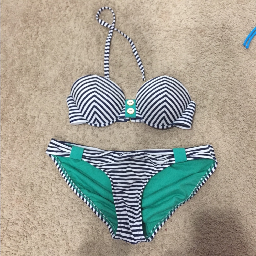 Bathing suit