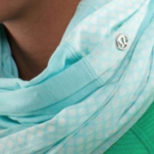 Lululemon twist and shout infinity scarf