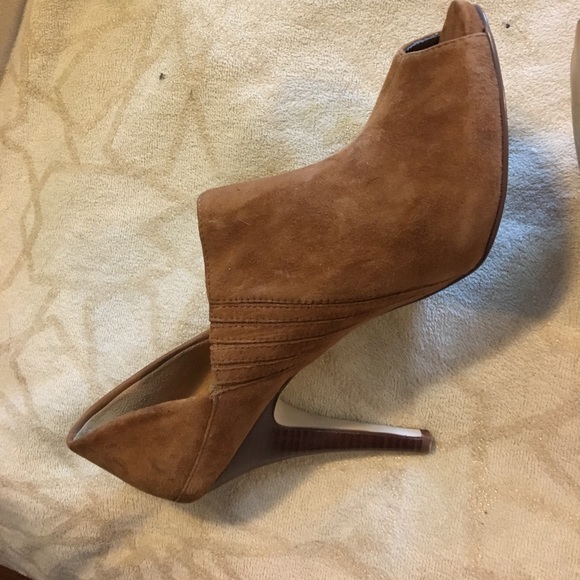 Suede camel brown GUESS open toe heels - Picture 4 of 4