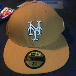 Gold and White NY Mets Hat Size 7 3/4