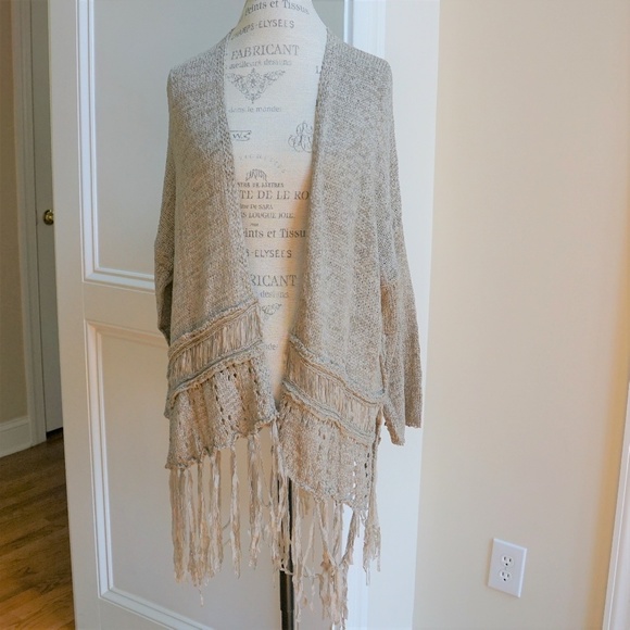 Open front crochet cardigan sweater with fringe - Picture 5 of 7