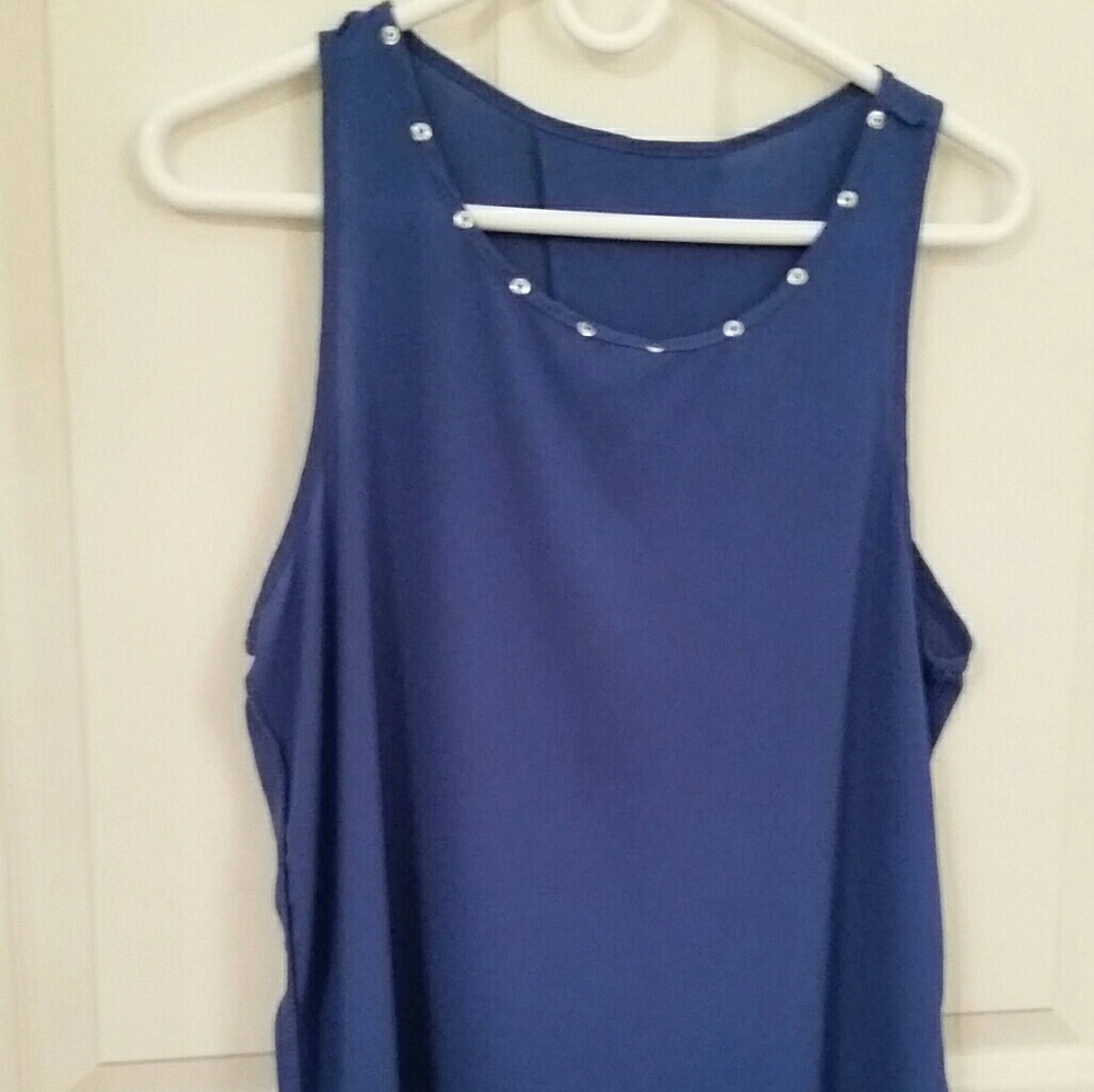 Crepe blue sleeveless top size L