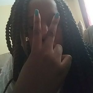 Meet your Posher, Samara