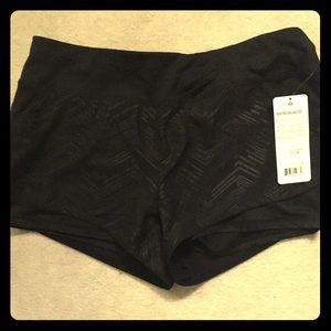 Mesh base layer short ** NWT